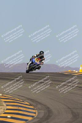 media/Oct-08-2023-CVMA (Sun) [[dbfe88ae3c]]/Race 3 Amateur Supersport Middleweight/